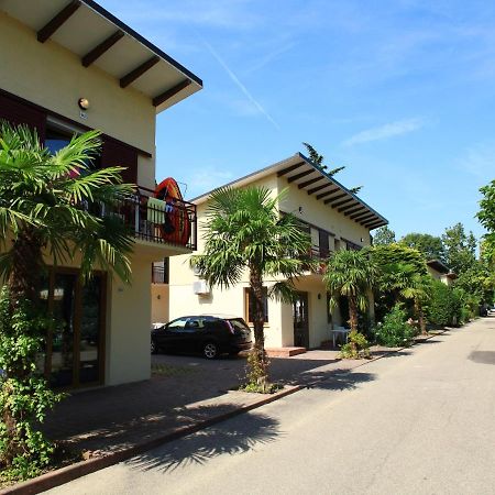 Apartments In Peschiera Del Garda 22097 Exterior photo